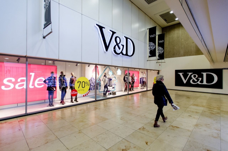 Fallimento dei grandi magazzini ‘’Vroom & Dreesman’’ (V&D). Si attende un piano di ristrutturazione per continuare l’attività e salvare i dipendenti.