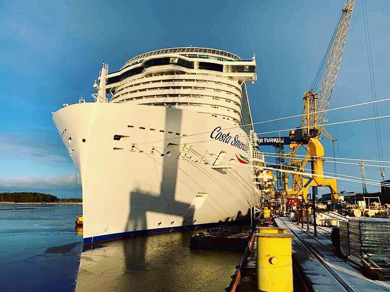 Finlandia. Varo della nave Costa Smeralda.