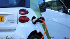 AUTO ELETTRICHE: AUMENTANO LE VENDITE DEL 41%